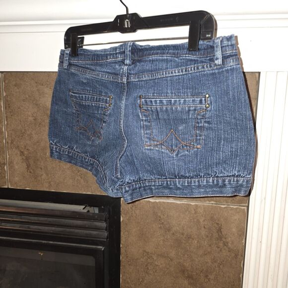 NO BOUNDARIES NOBO Sz11 Y2K VINTAGE Side Button Hems Gold Studs 90's Jean Shorts - Picture 7 of 11